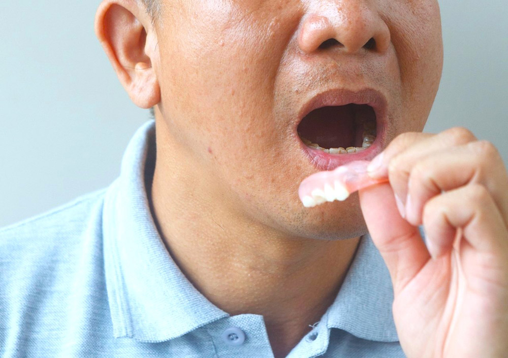 見た目・噛む機能を再現する